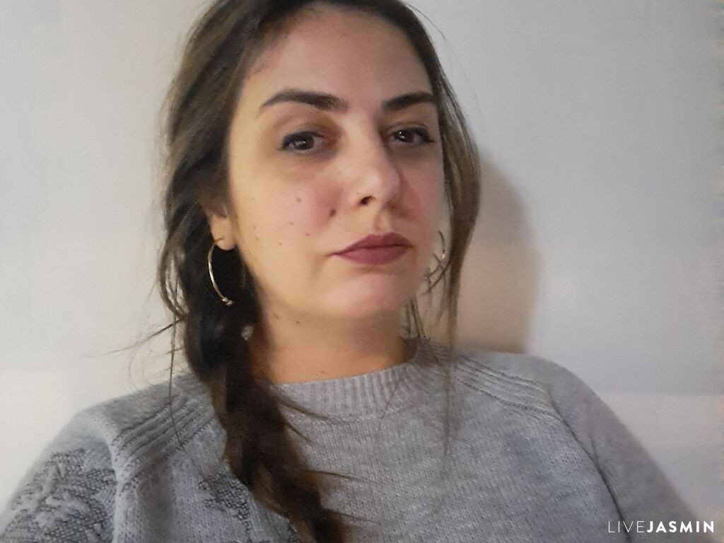 Live cam model AryaMalone