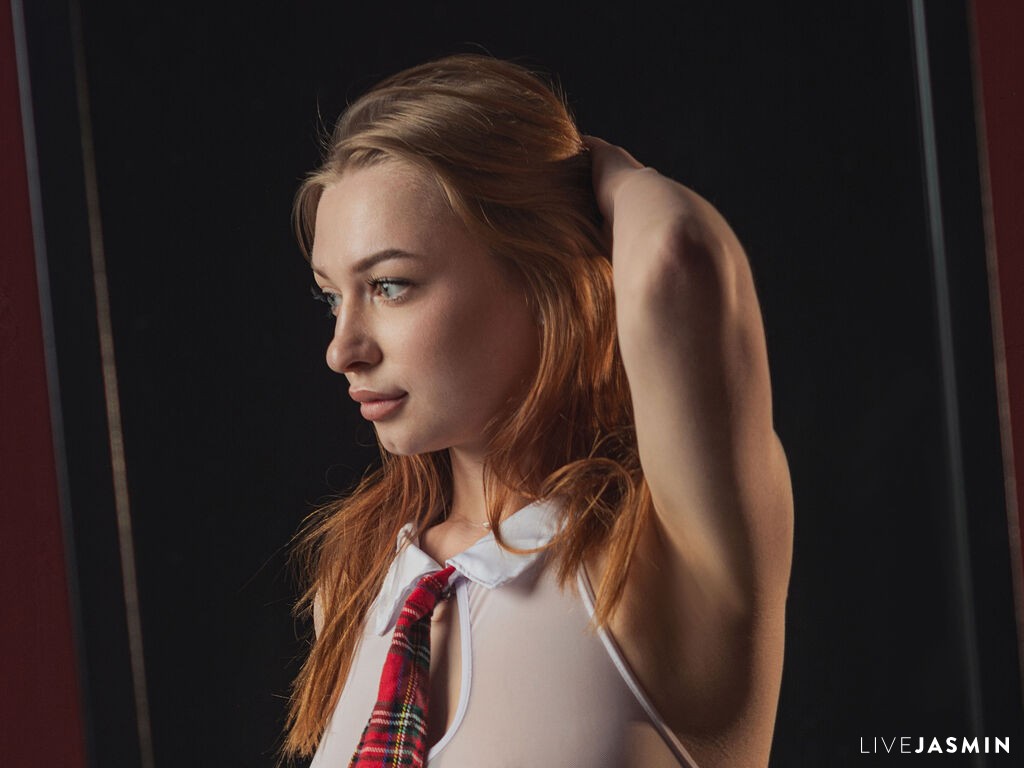 DahliaSackey live cam profile preview on CamGirlVillage