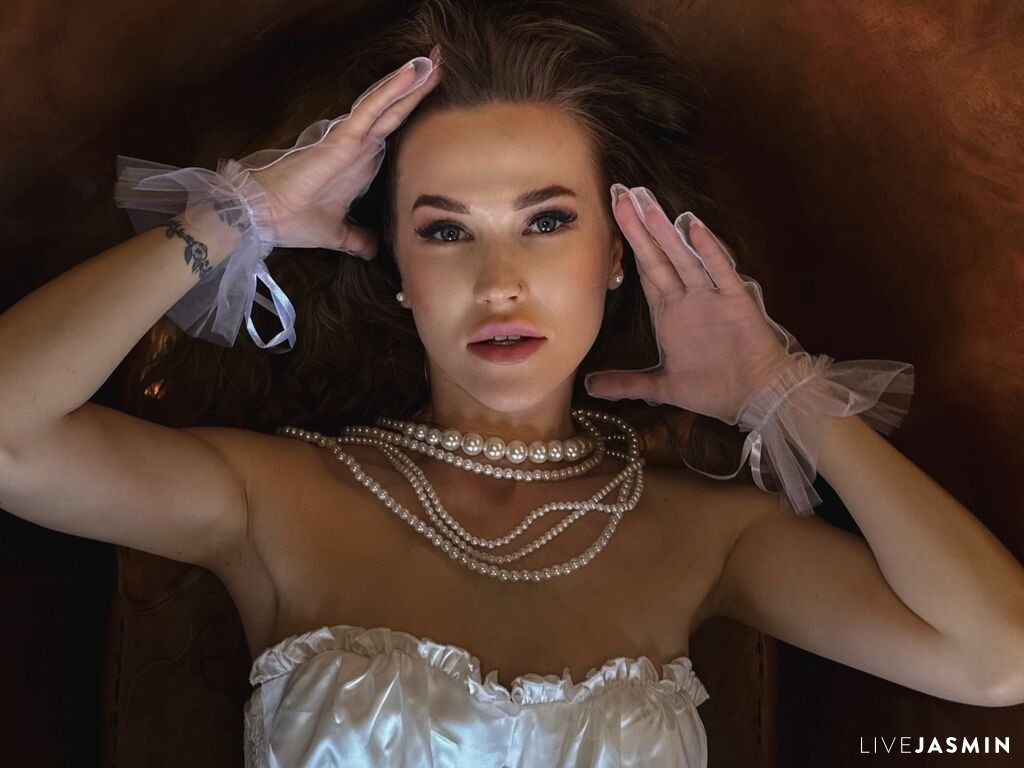 Live cam model DianaSherr