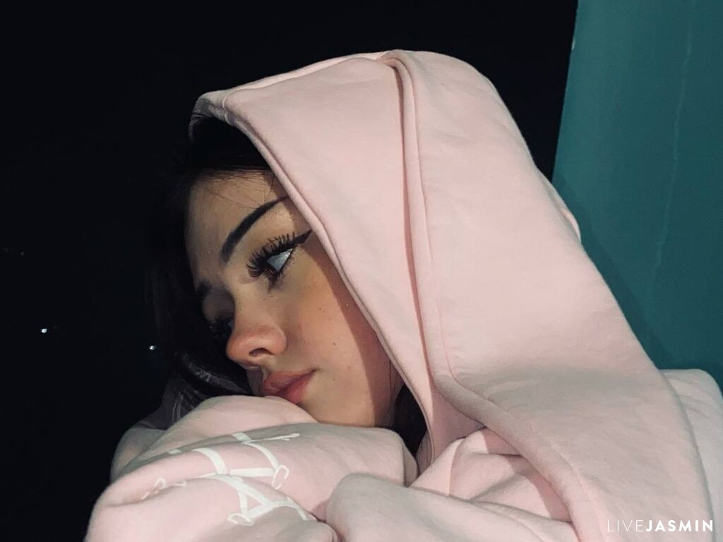 FredrickaBlush live cam profile preview on CamGirlVillage