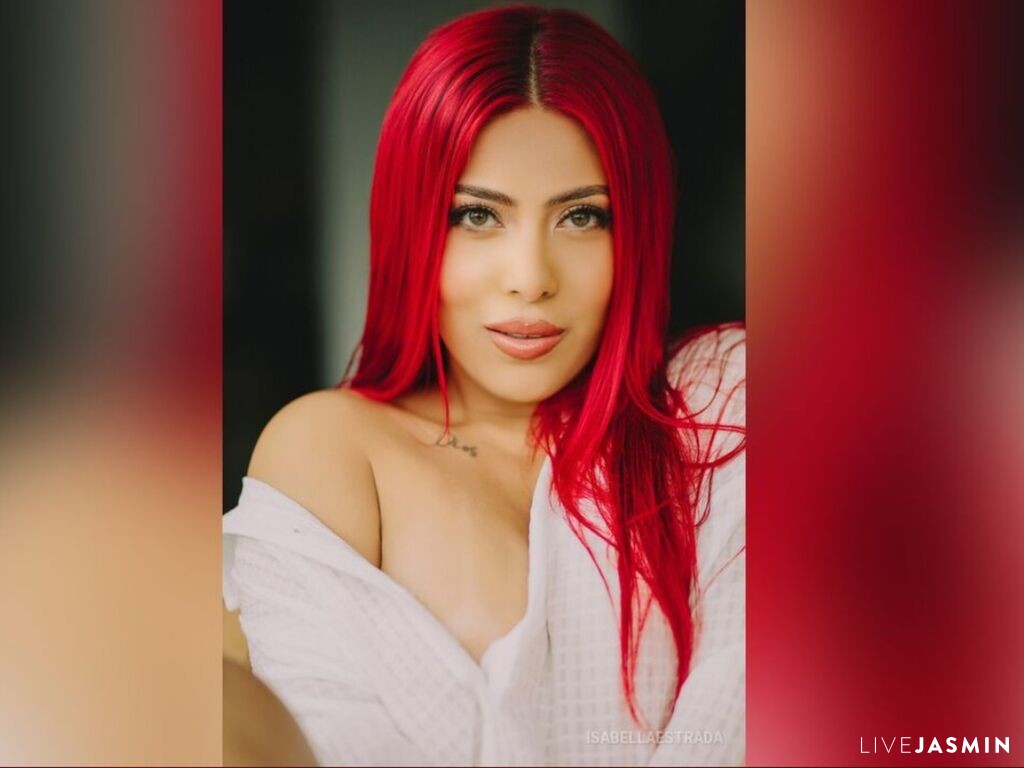 IsabellaEstrada live cam profile preview on CamGirlVillage