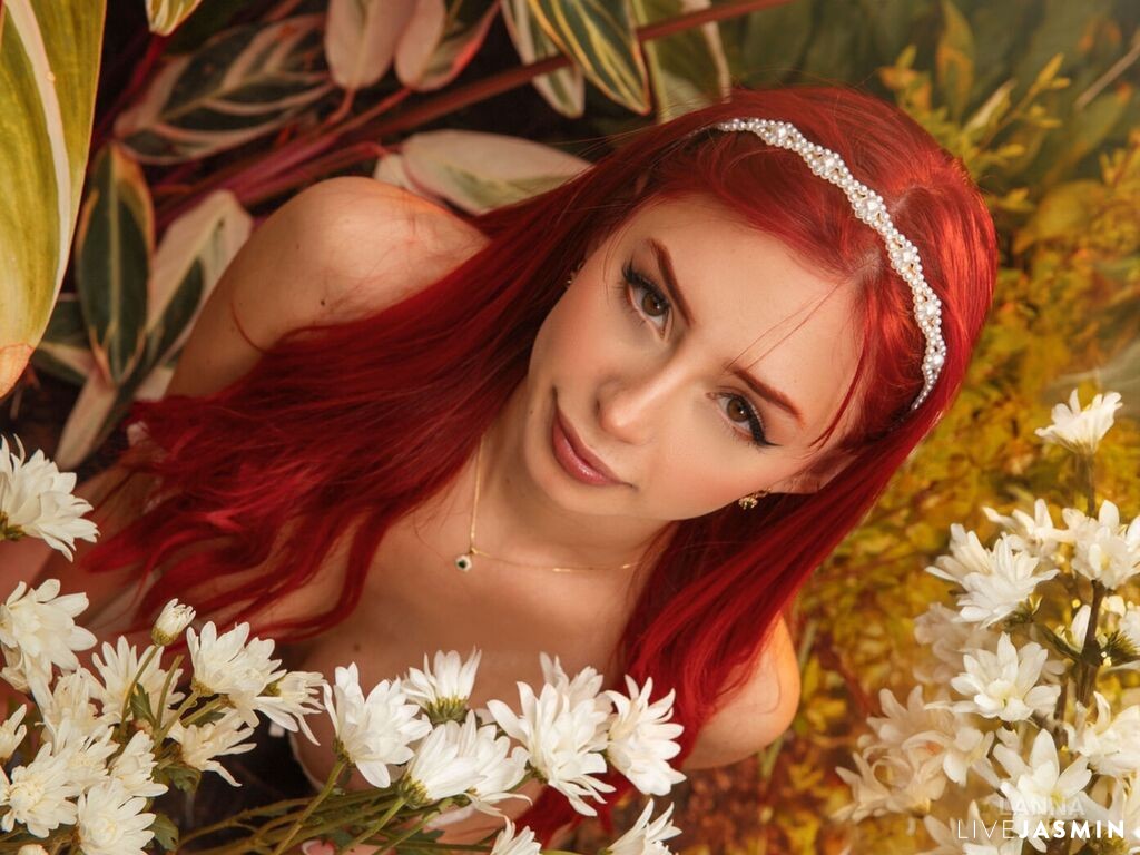Lanna live cam profile preview on CamGirlVillage
