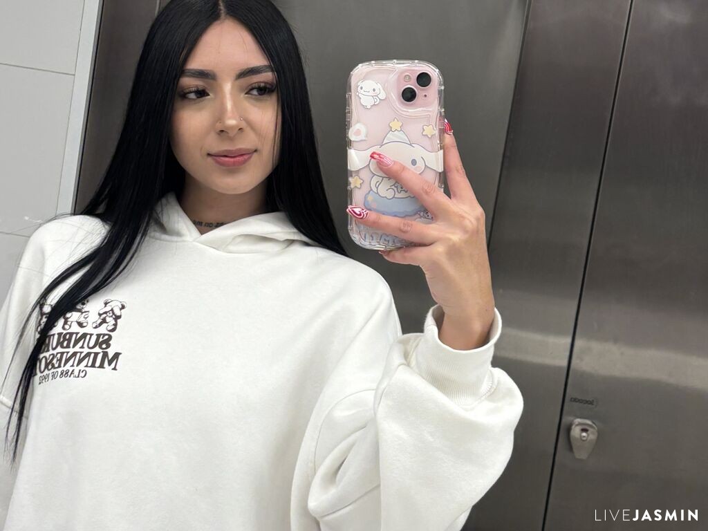 LunaSmithy live cam profile preview on CamGirlVillage