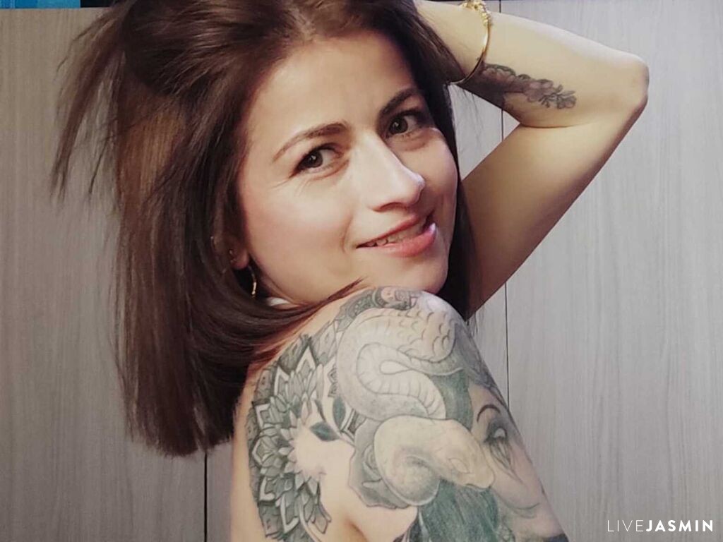 Live cam profile for TaylorCasidy